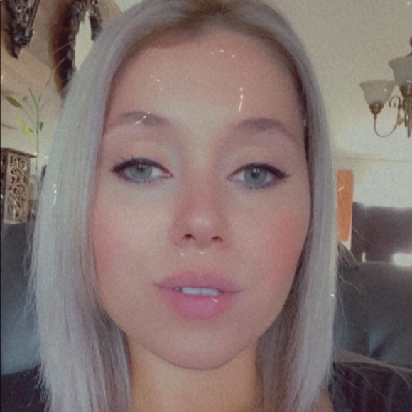 Meet your Posher, Isabella - Picture 1 of 1